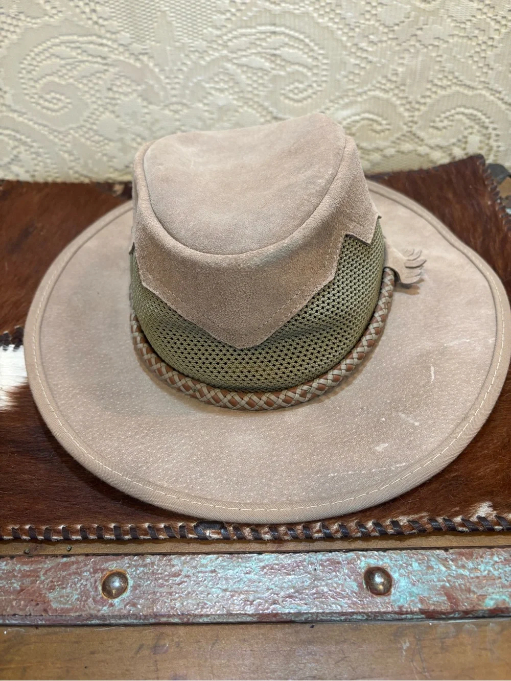 Vintage Taupe and Olive Suede Brim Hat - Picture 4 of 12